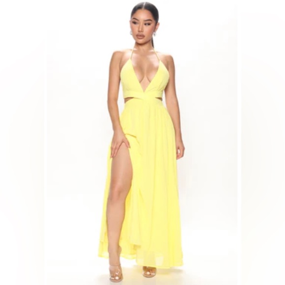 Dresses & Skirts - NWT Fashion Nova XS Yellow Maxi Dress
